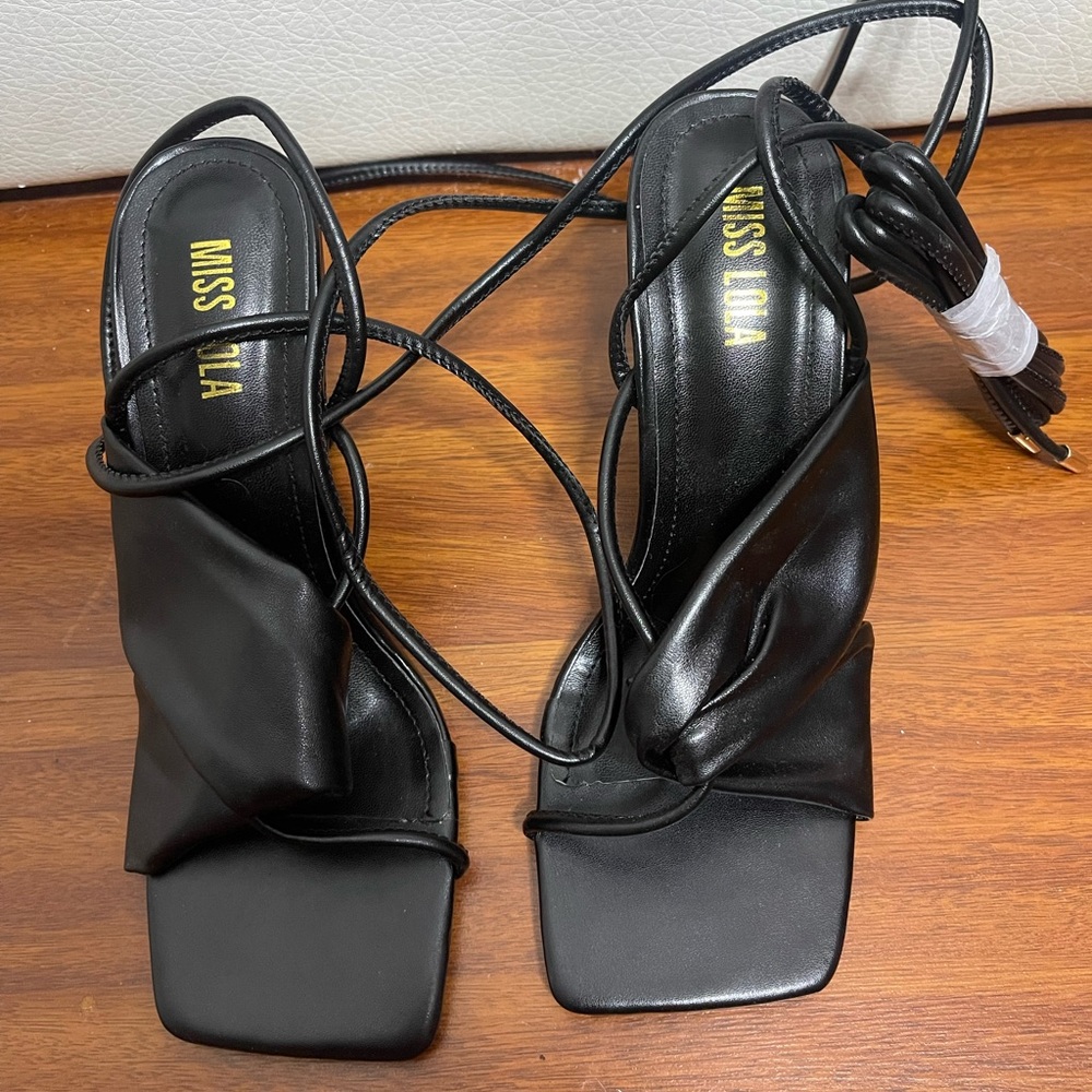 Womens black heels